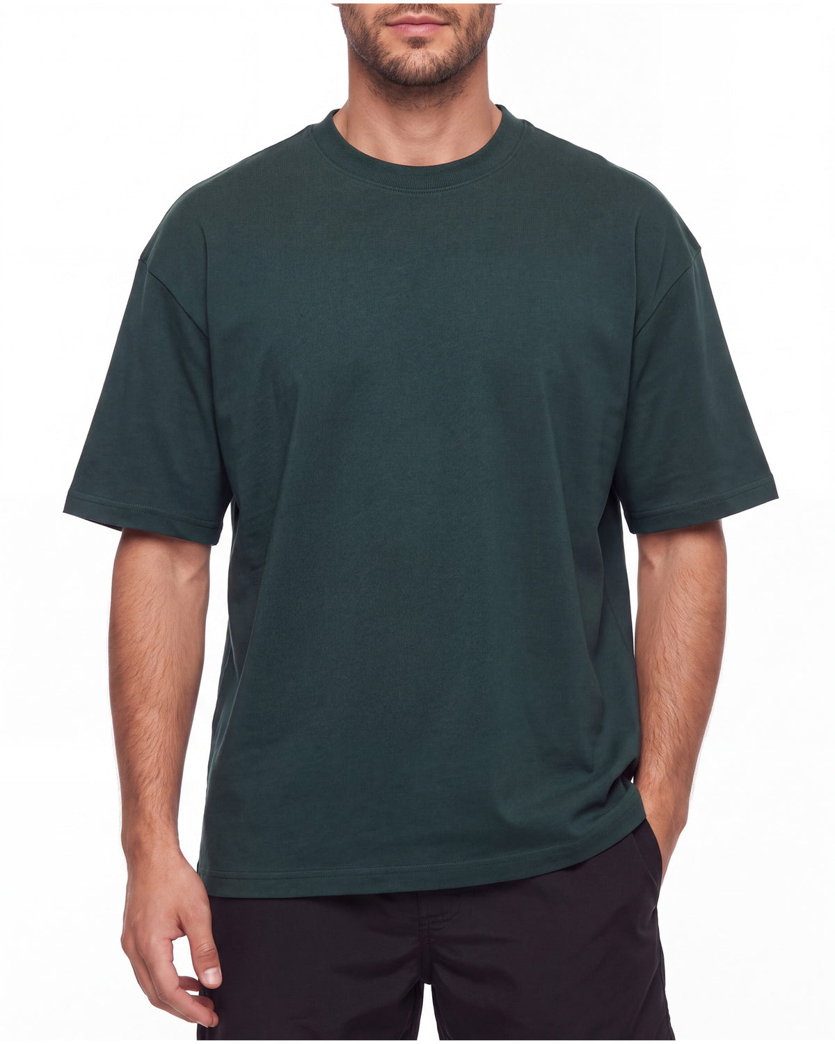 Torso de hombre con camiseta KAI verde botella de corte holgado y manga corta
