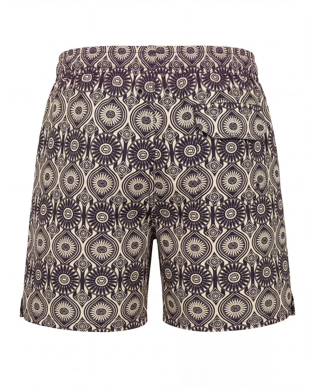 Pantaloneta de baño ZANZIBAR, medallones tipo mandala marrón oscuro sobre crema, cintura con el mismo estampado, vista trasera